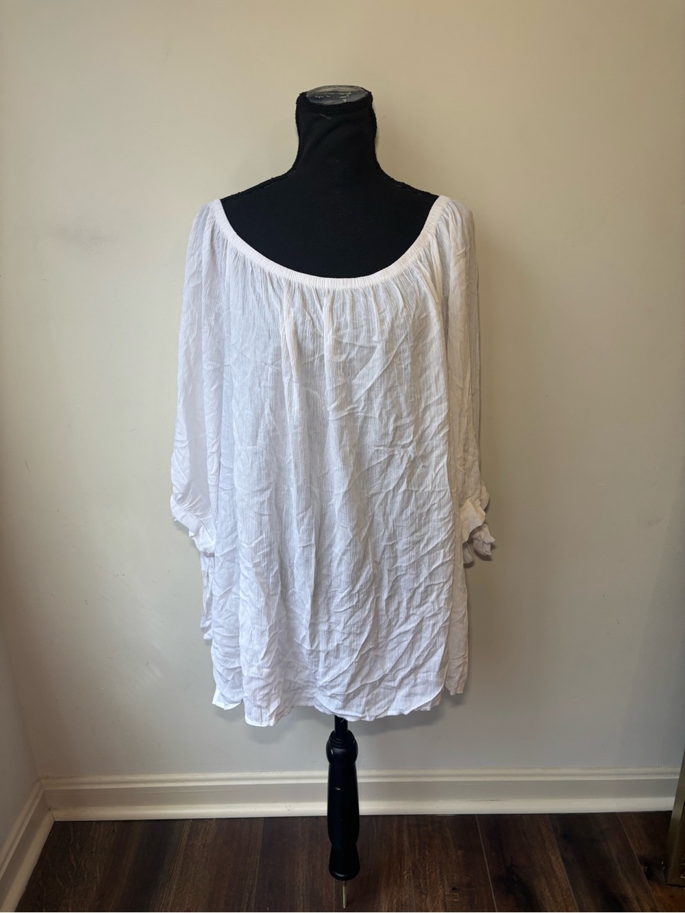 Ashley Stewart White Lightweight Off-Shoulder Tunic Top